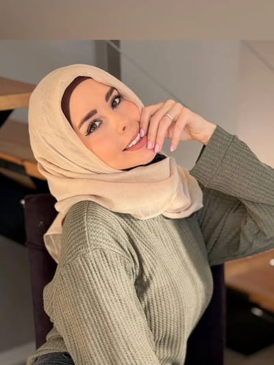 عائشة حية